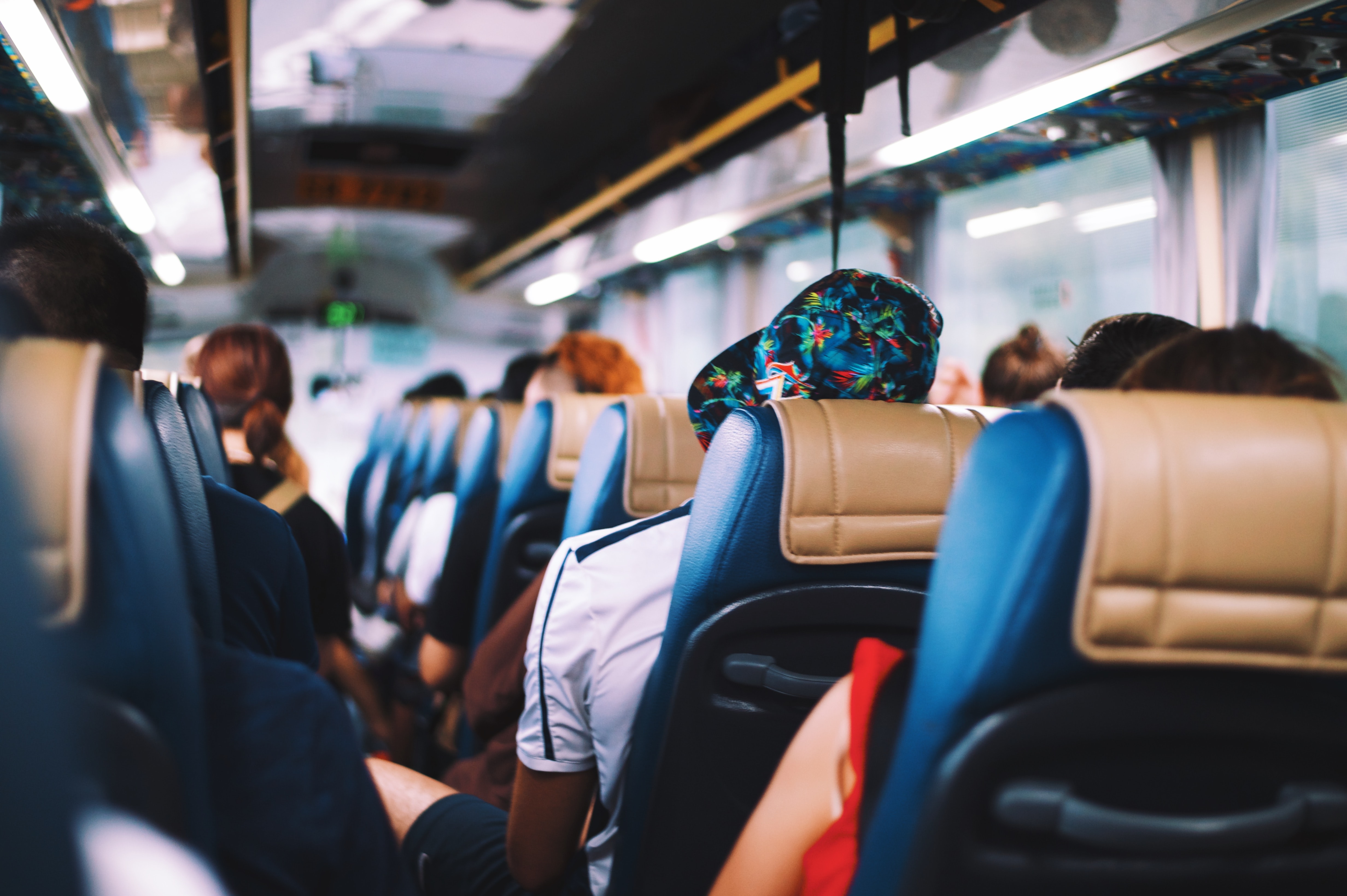 Bus charter with reclining seats